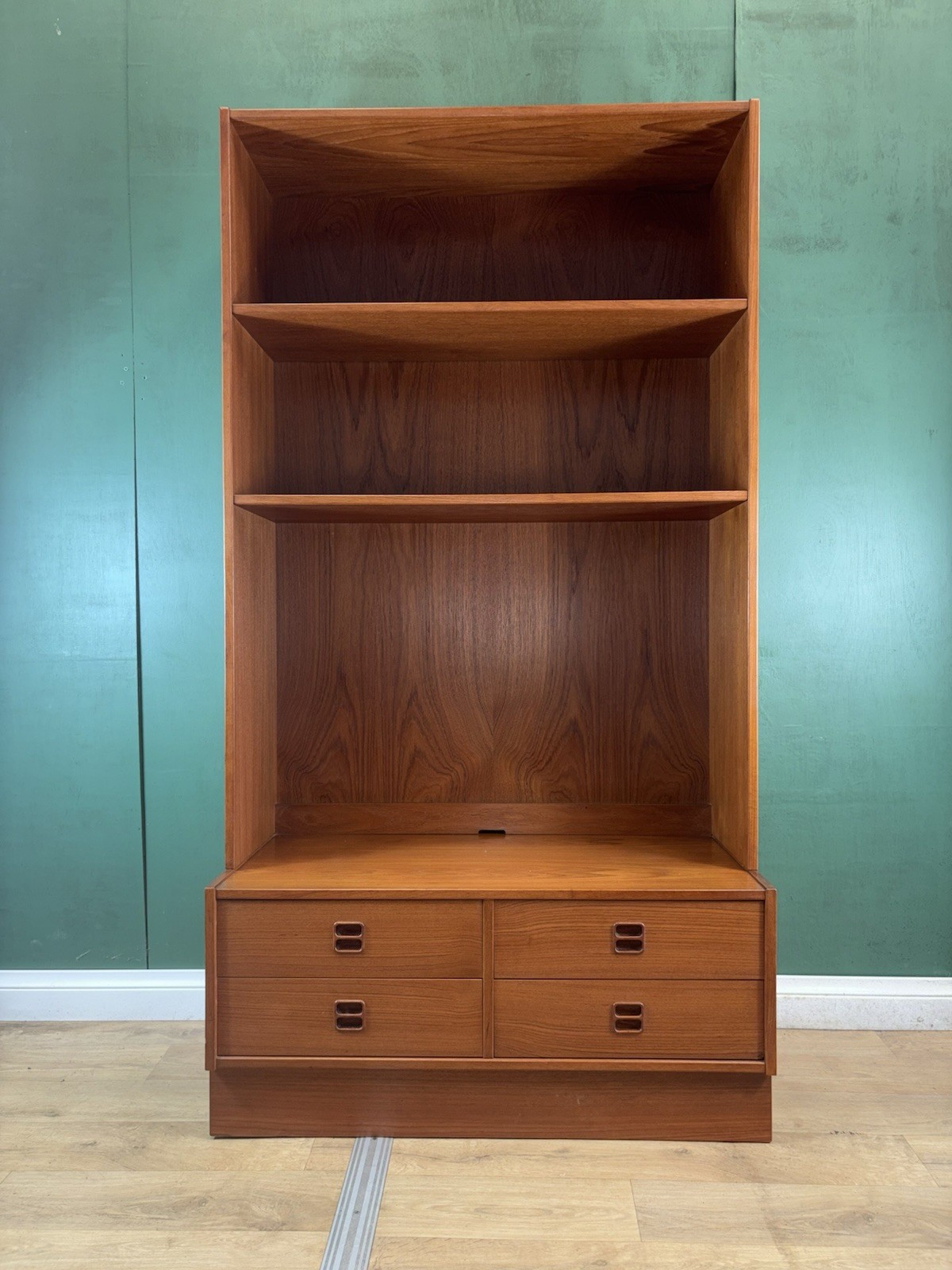 Mid Century Danish 🇩🇰 Teak Sideboard Bookcase-Courier