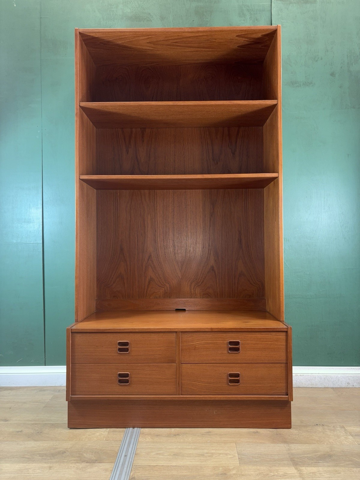 Mid Century Danish 🇩🇰 Teak Sideboard Bookcase-Courier