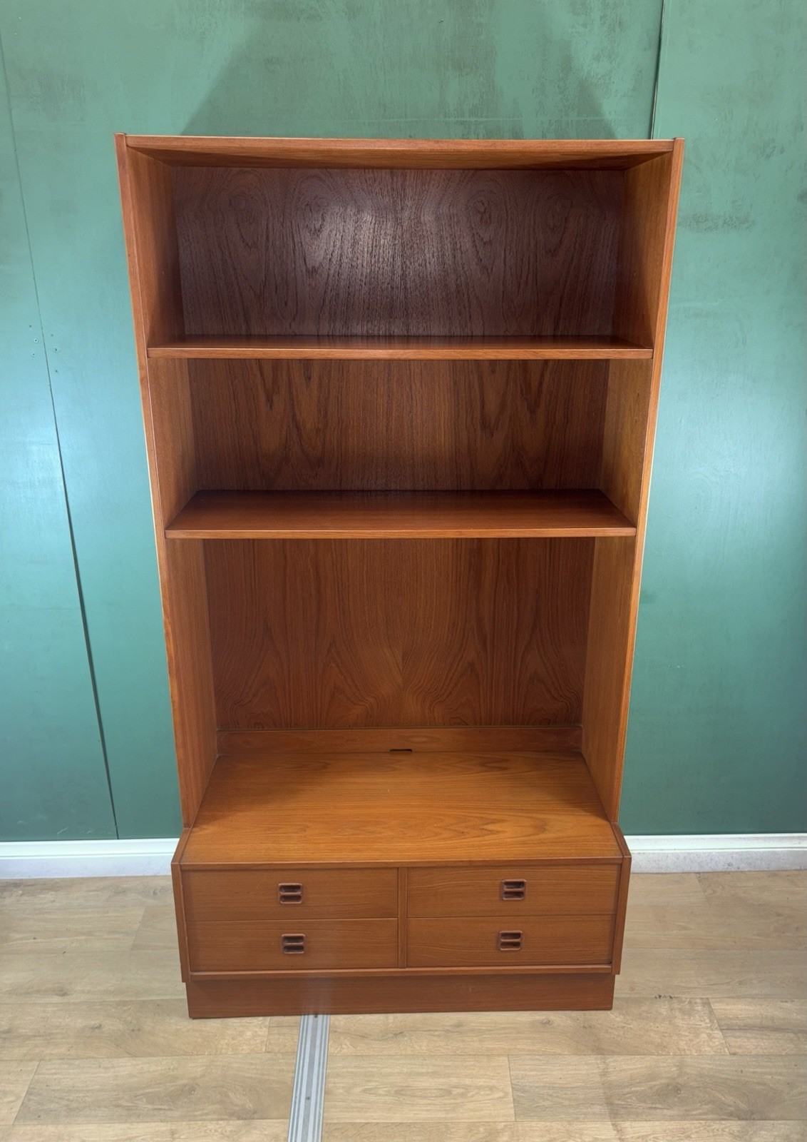 Mid Century Danish 🇩🇰 Teak Sideboard Bookcase-Courier