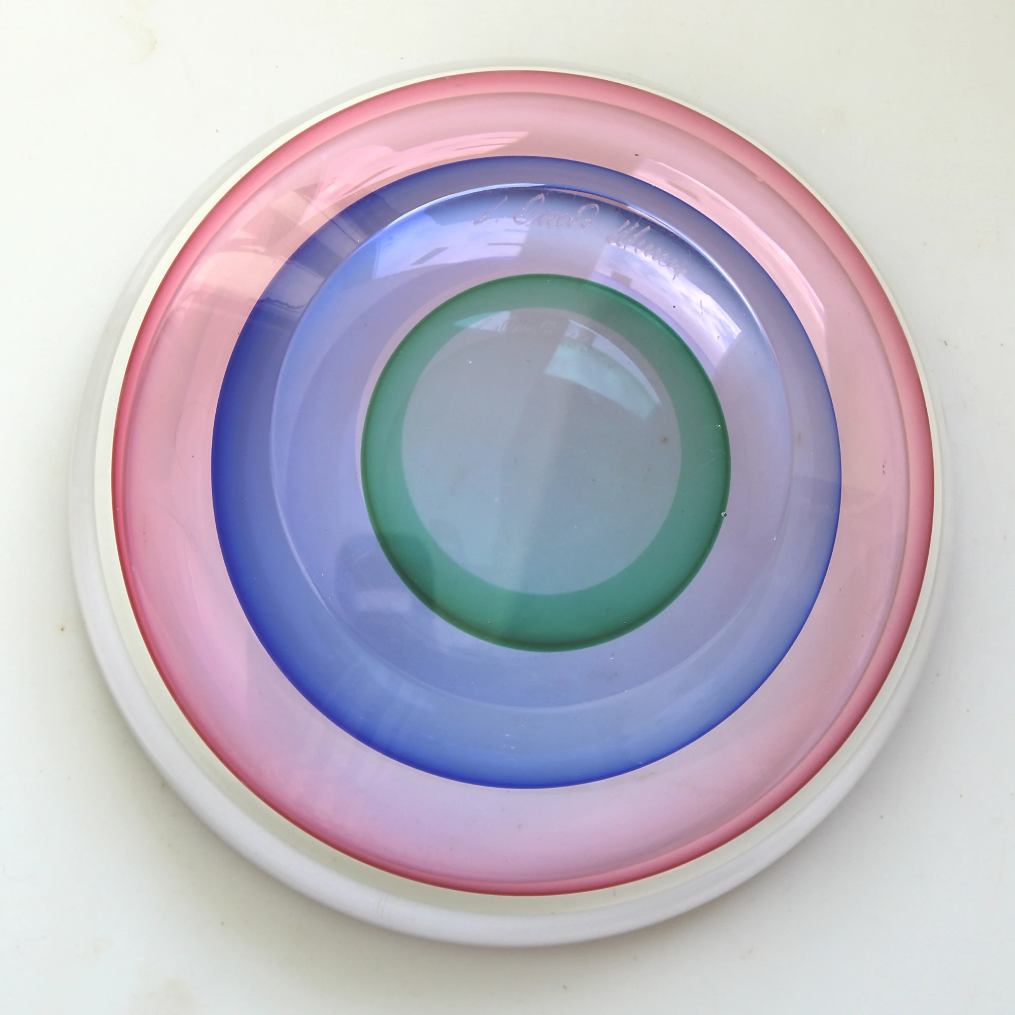 A very good & large mid-century Italian Art Glass Murano Sommerso Bowl signed by Luigi Onesto 23cm C.20thC