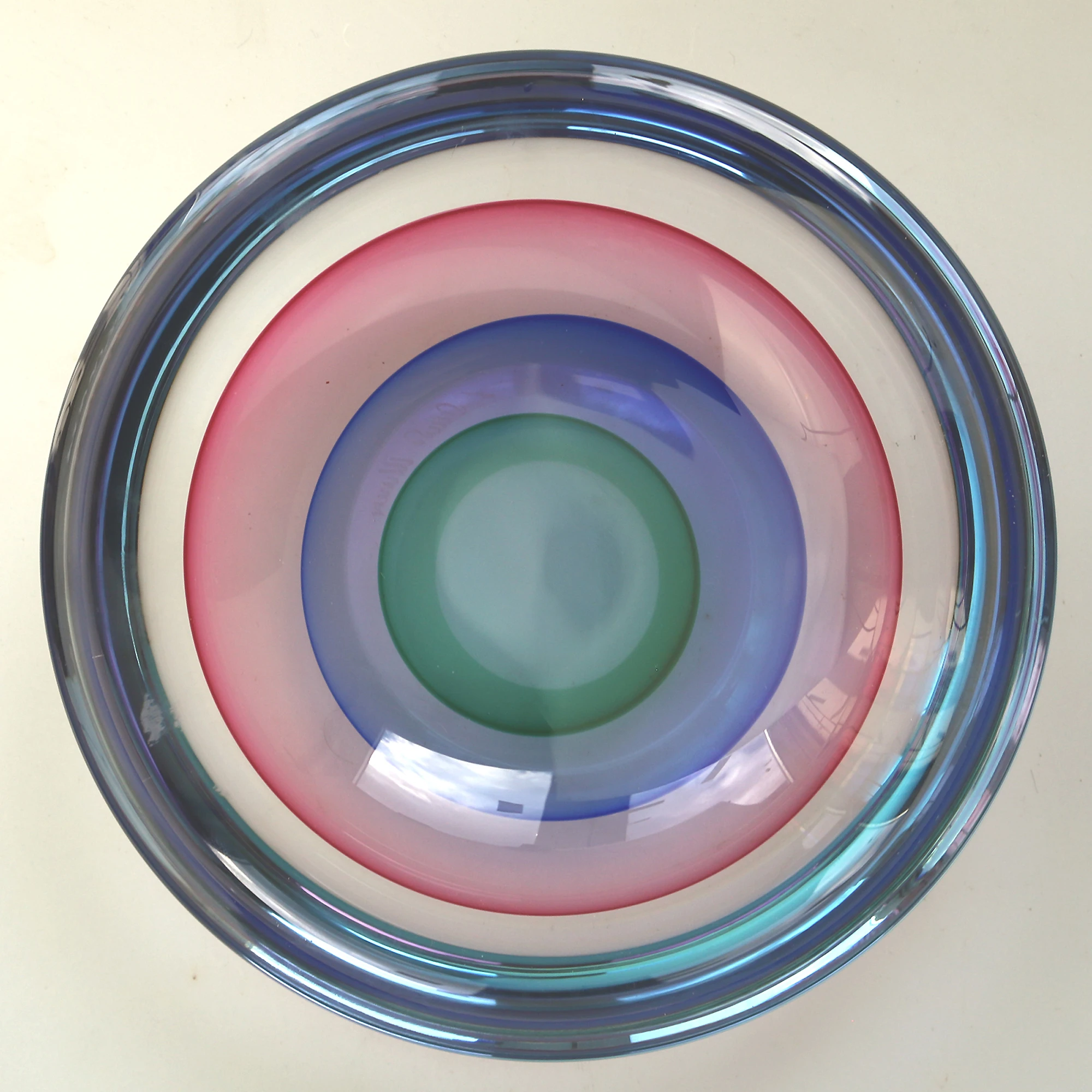 A very good & large mid-century Italian Art Glass Murano Sommerso Bowl signed by Luigi Onesto 23cm C.20thC