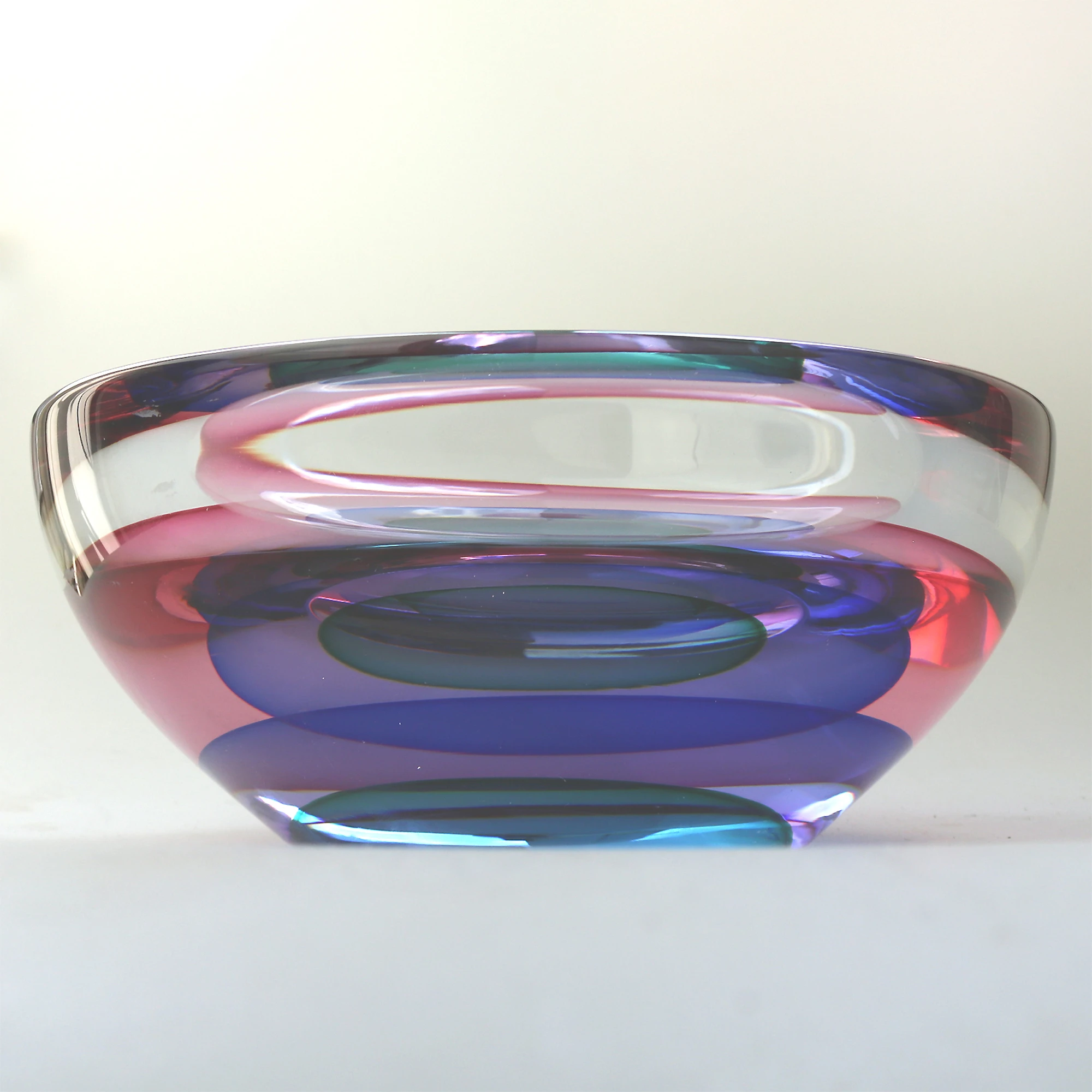 A very good & large mid-century Italian Art Glass Murano Sommerso Bowl signed by Luigi Onesto 23cm C.20thC