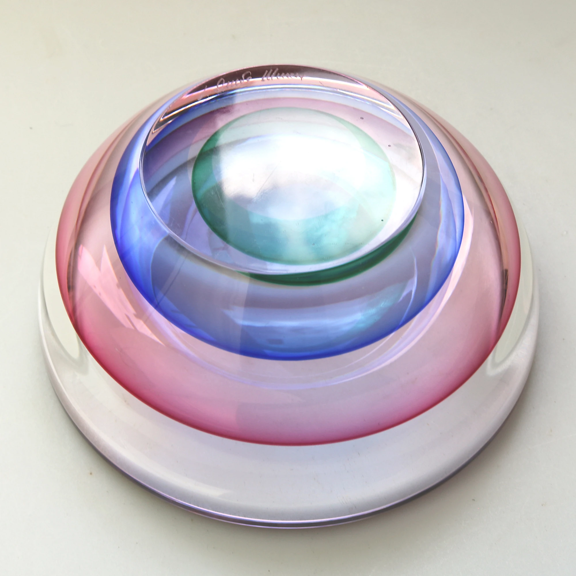 A very good & large mid-century Italian Art Glass Murano Sommerso Bowl signed by Luigi Onesto 23cm C.20thC