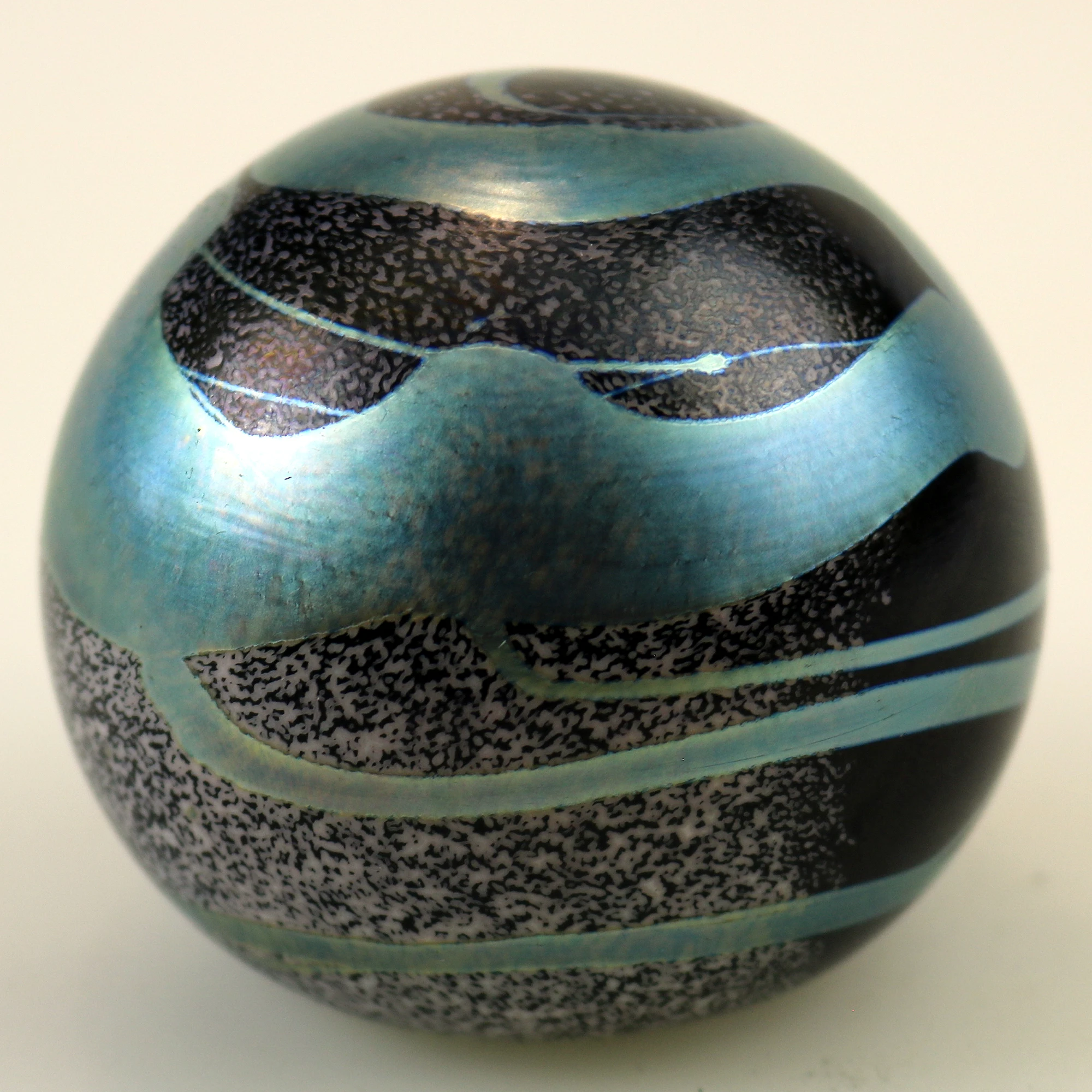 A vintage modern Okra Richard Golding art glass iridescent Paperweight C.1980's