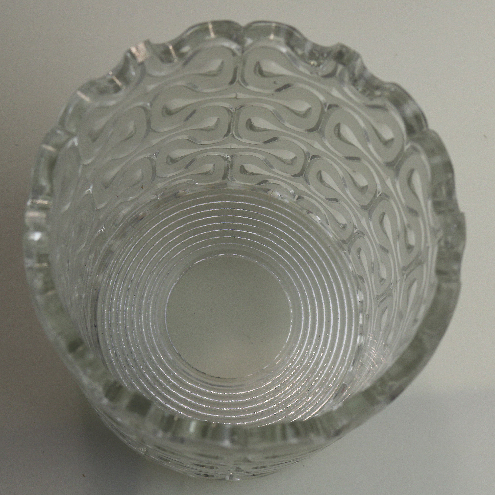 A good mid-century very retro design clear & frosted glass Lamp Shade C.1960