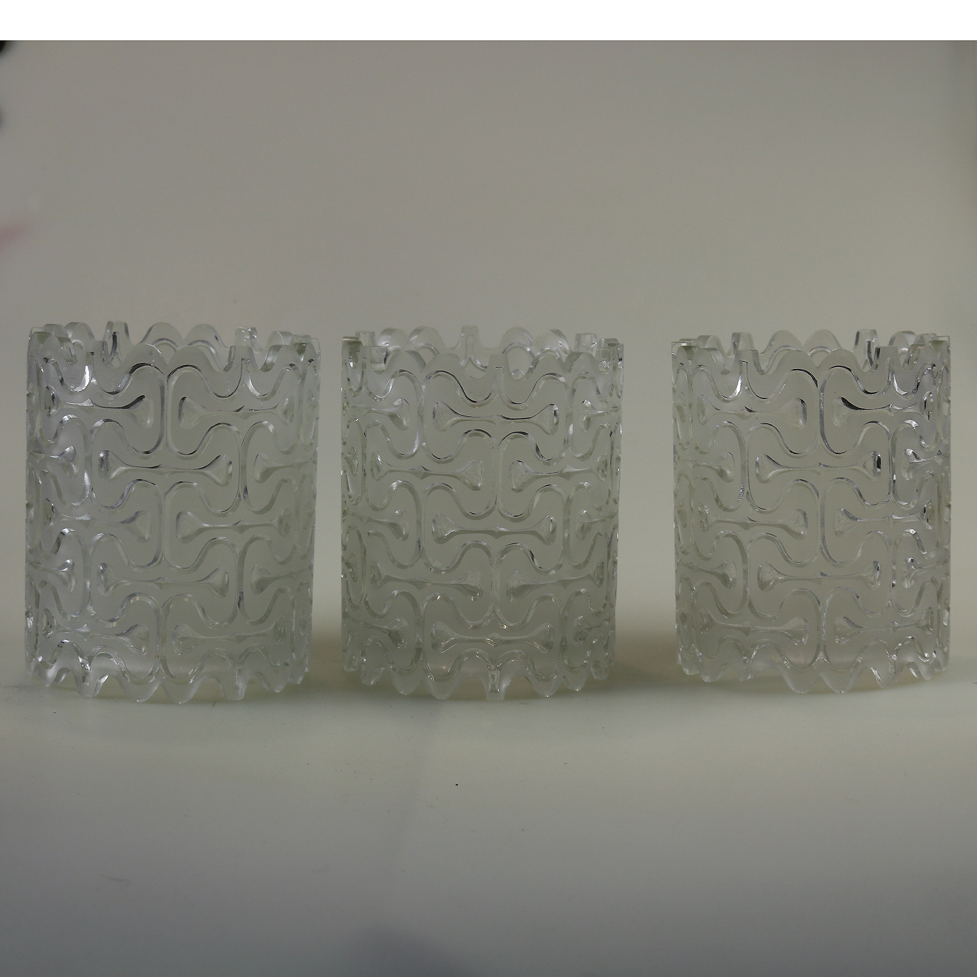 A good mid-century very retro design clear & frosted glass Lamp Shade C.1960