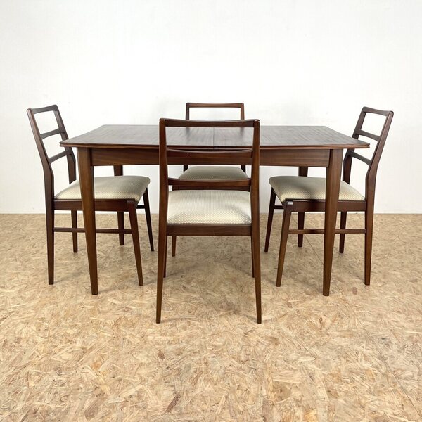 Richard Hornby Dining Table And Chairs