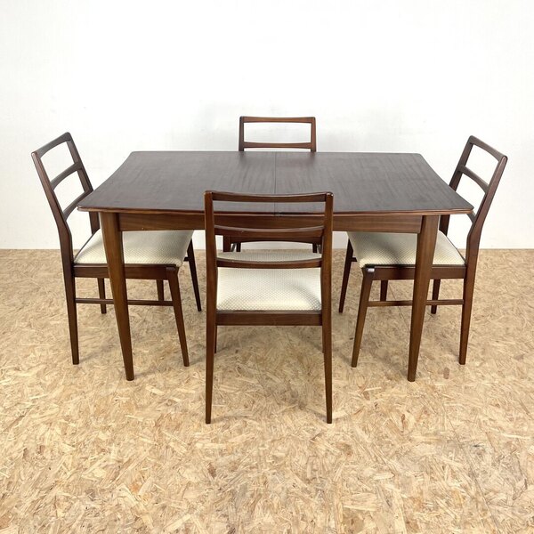 Richard Hornby Dining Table And Chairs