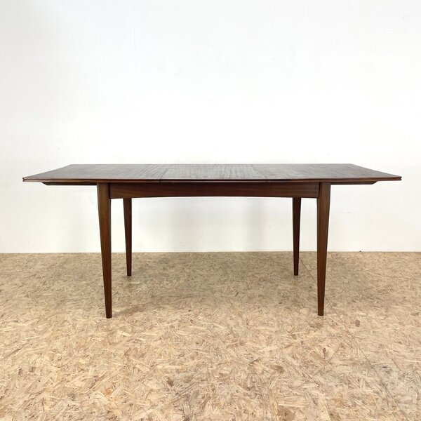 Richard Hornby Dining Table And Chairs