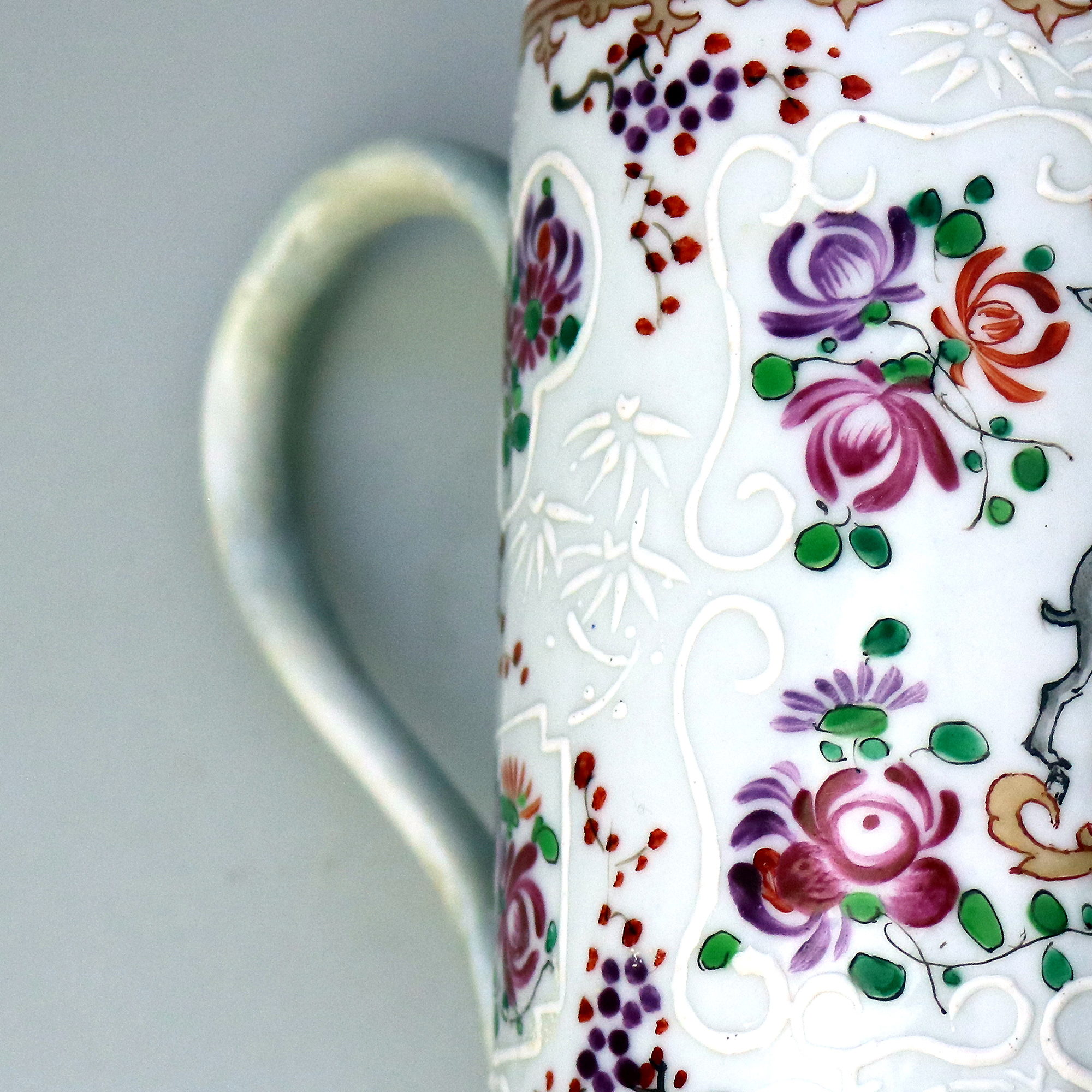 A good antique Samson of Paris porcelain Chinese Export Armorial Tankard C.19thC