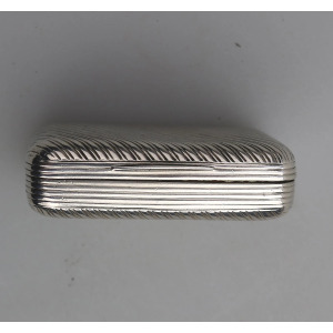 A good antique William IV French 950 solid silver reeded Snuff Box 43.5g C.1830