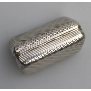 A good antique William IV French 950 solid silver reeded Snuff Box 43.5g C.1830