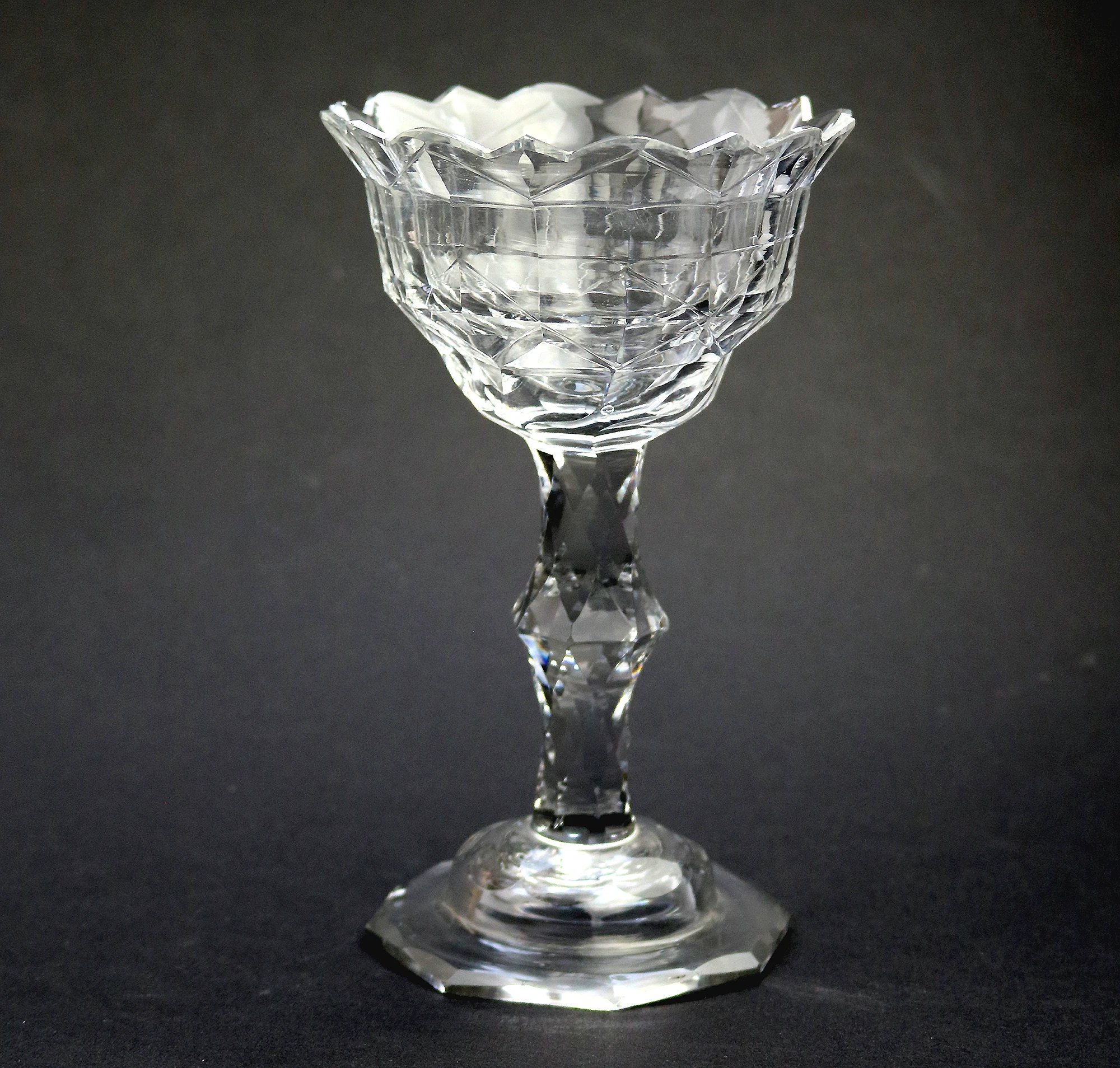 A very fine & large antique Georgian facet cut glass stem Sweetmeat C.18thC