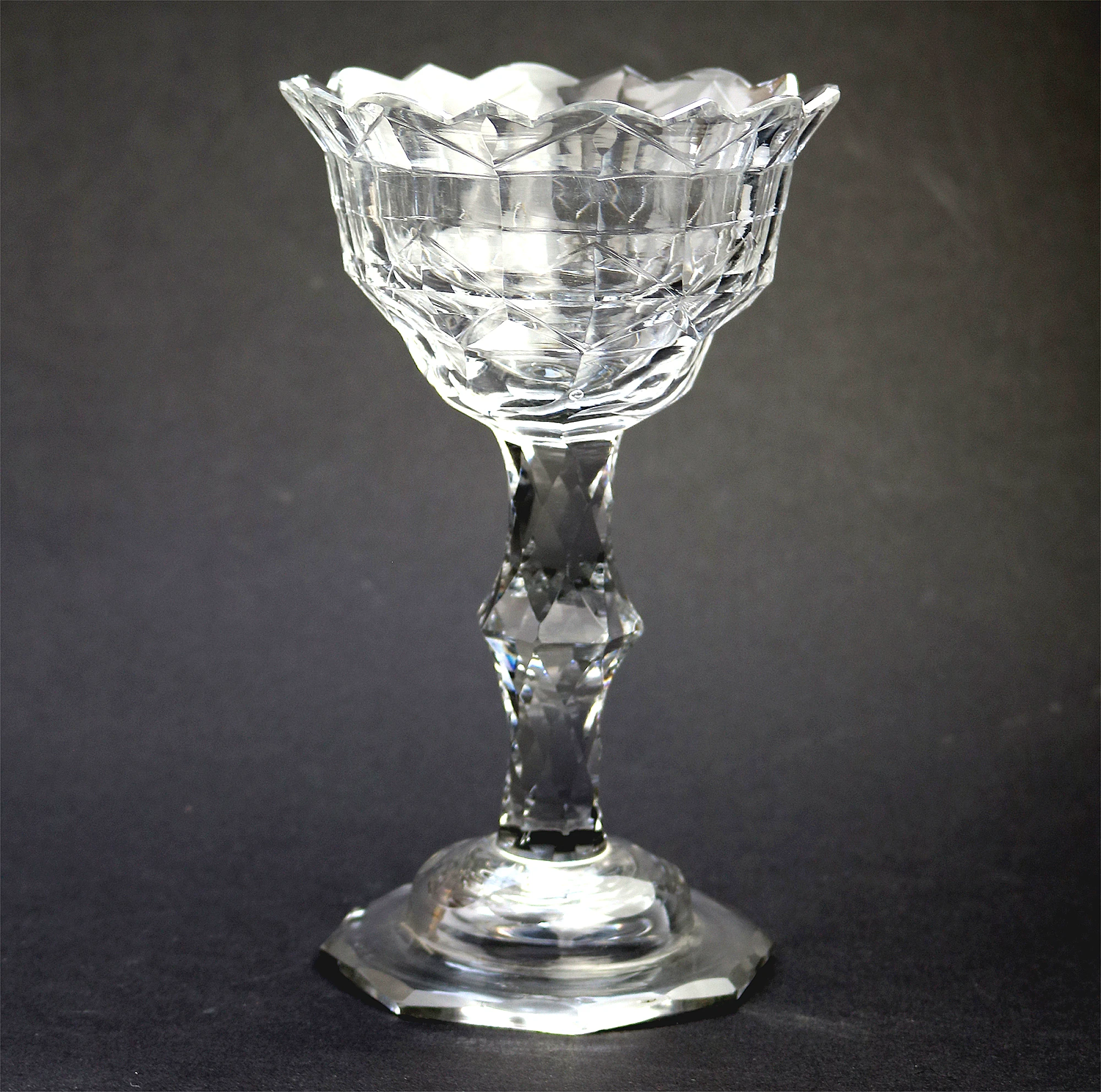 A very fine & large antique Georgian facet cut glass stem Sweetmeat C.18thC