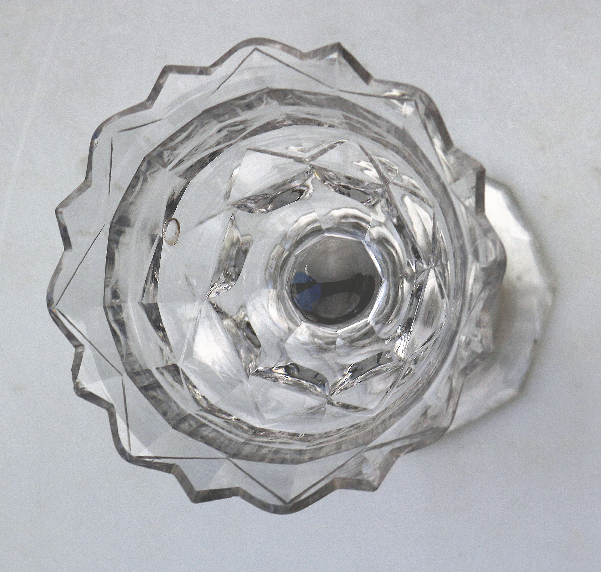 A very fine & large antique Georgian facet cut glass stem Sweetmeat C.18thC