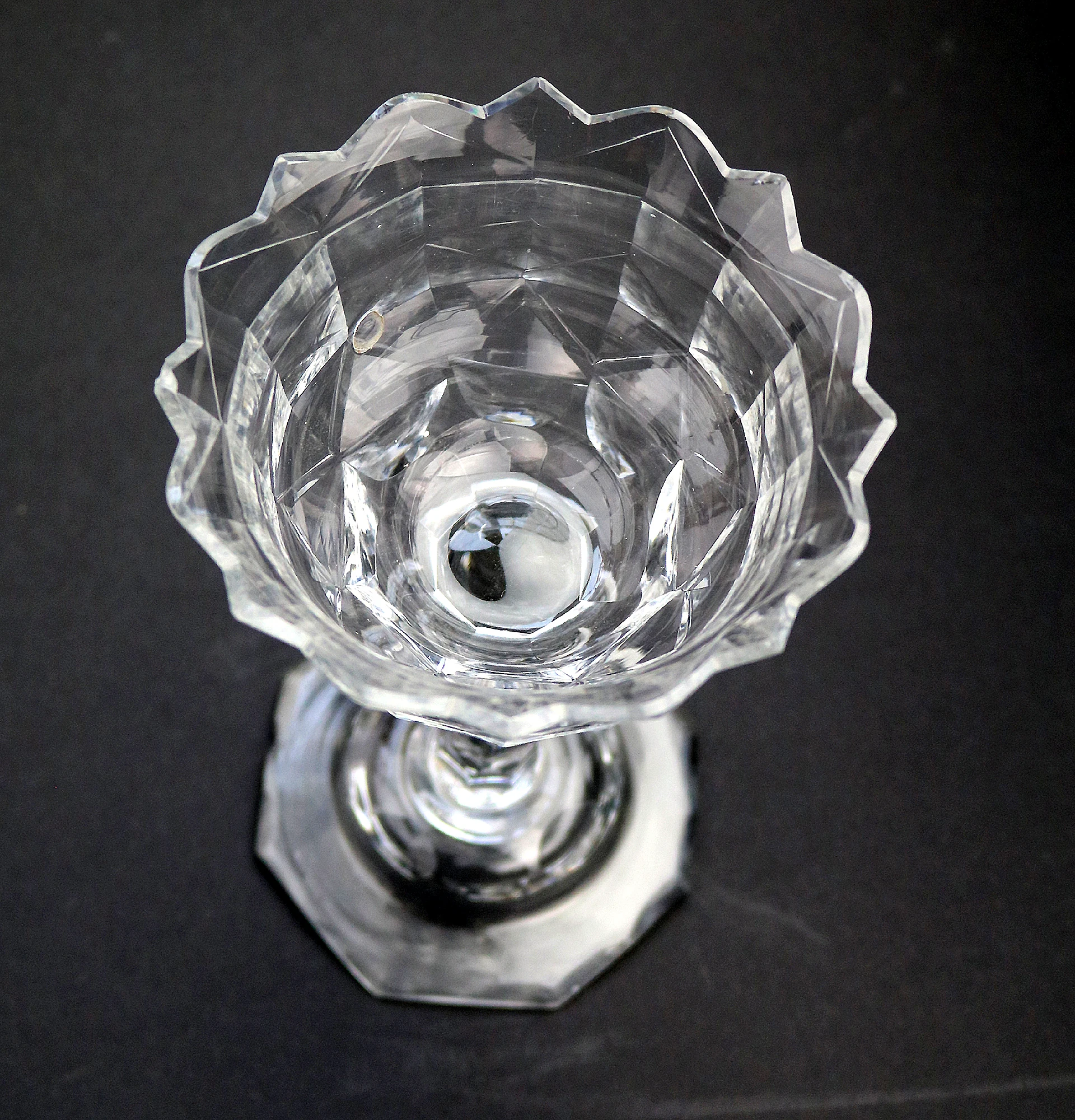 A very fine & large antique Georgian facet cut glass stem Sweetmeat C.18thC